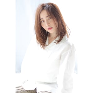 ヌーディ　ベージュ　ジェンダーレス　大人かわいい