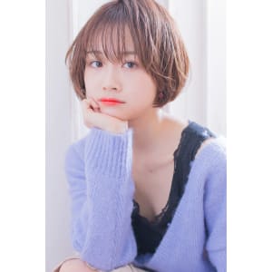 簡単スタイリングひし形小顔ショート　 AKI-437