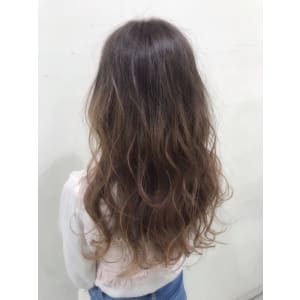 シナモングレージュ