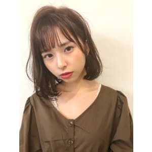 小顔シースルーバングボブ