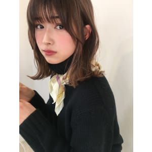 切りっぱなし鎖骨ロブ大人カット39