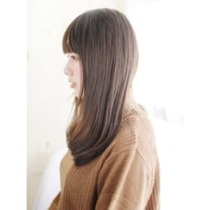 重め毛先のナチュラルワンカールスタイル