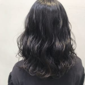 ダークグレージュ