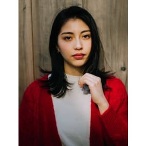 大人かっこいい外ハネミディ
