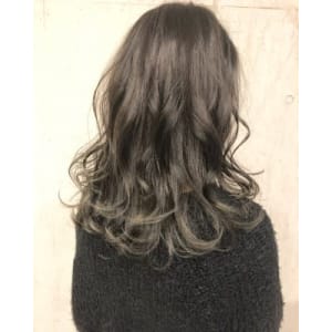グレーグラデーションカラーセミロング☆