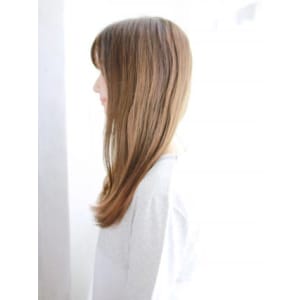 大人可愛いナチュラルストレートスタイル