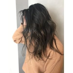 無造作カール アディクシー 透明感 伸ばしかけ ルーズ