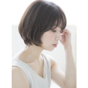エストリア栄店 オトナ可愛い前髪流しめボブby平岩