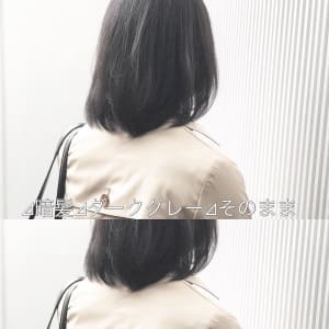 透ける暗髪。ダークグレージュのミディアムヘア。