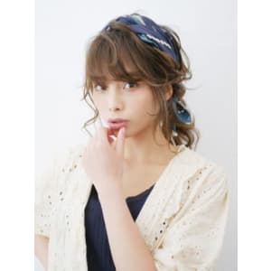 華やかでかわいい!スカーフアレンジ - HAIR & MAKE EARTH 花小金井店【ヘアメイクアース ハナコガネイテン】掲載中