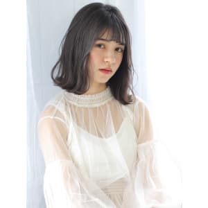 【志賀雅千子】  暗髪 黒髪 切りっぱなしボブ