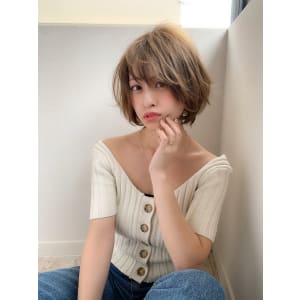【添田】ヘルシーレイヤー丸みショート束感カールスタイリング
