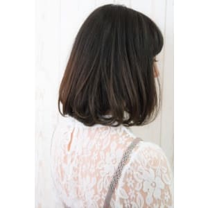 黒髪ワンカールボブ