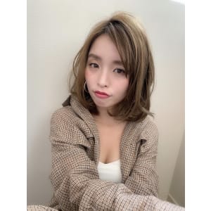 【添田無造作カール大人ミディ簡単スタイリングヘルシーレイヤー