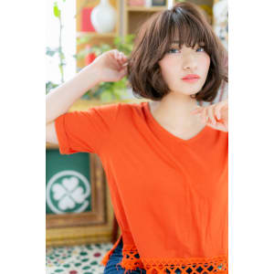 重軽MIX！大人かわいいアシンメトリーボブ　ボリュームカール