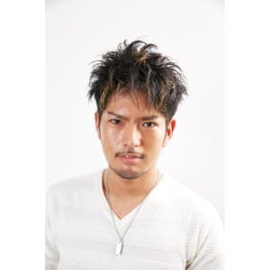 無造作ショート ネープレス【Attirer飯田裕之】