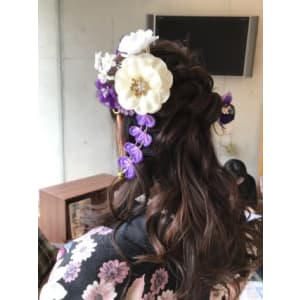 ルーズ巻き髪ハーフアップ