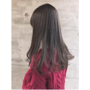 ダークグレージュ×透ける質感ロングヘア