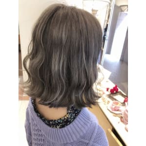 グレージュロブ