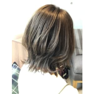 アドミオカラーで春なチャコールハイライト入り - EMU international 春日部本店【エムインターナショナル】掲載中