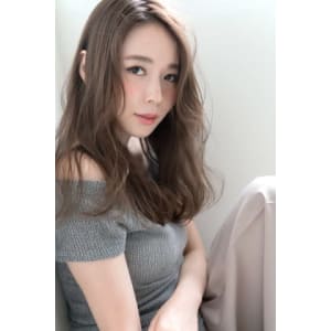 【Luana　難波】