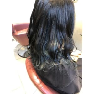 インナーカラー☆黒×青 - EMU international 春日部本店【エムインターナショナル】掲載中