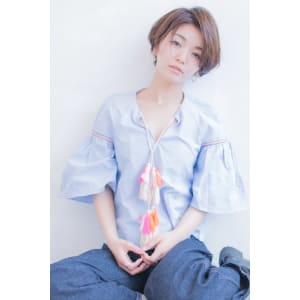 やわらかカラー春ショート　 AKI-461