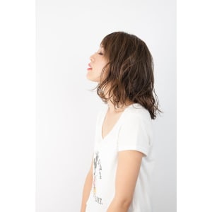 大人かわいいくびれミディ【Attirer飯田裕之】