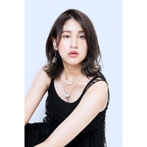 大人かわいいマーメイドアッシュ黒髮風【Attirer飯田裕之