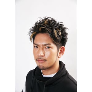 ワイルドアップバングサイド【Attirer飯田裕之】