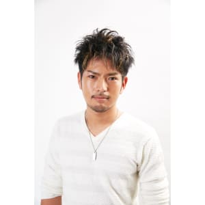 無造作ショート ネープレス【Attirer飯田裕之】