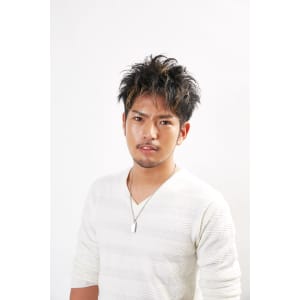 無造作ショート ネープレス【Attirer飯田裕之】