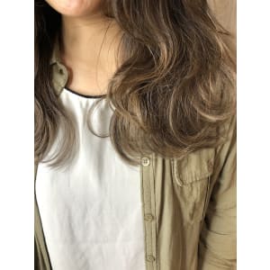Attrer  グレージュ×グレージュ