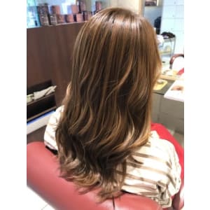 ベージュ系☆ハイライトカラー - EMU international 春日部本店【エムインターナショナル】掲載中