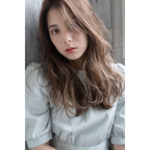 【Luana　難波】外国人風くびれセミディ