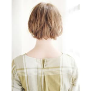 ふわくしゅカールのショートボブ