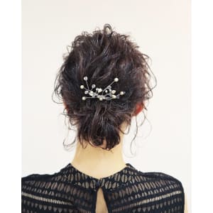 ショートボブのアップ風ヘアアレンジ