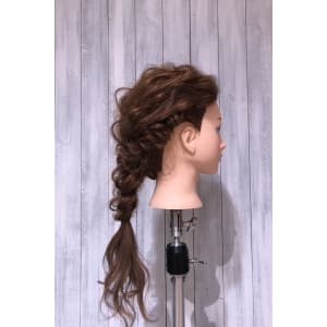 ラプンツェル風ヘアアレンジ