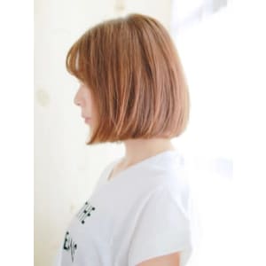 ツヤ感ワンカールボブスタイル