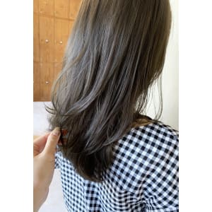 お客座ヘア 赤味のない透明感アッシュカラーM278