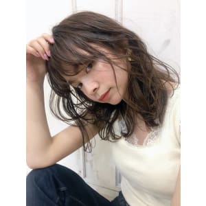 小顔フェミニンゆるふわモテパーマ セミミディ
