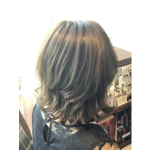 ホワイトアッシュで柔らか外ハネボブ - EMU international 春日部本店【エムインターナショナル】掲載中