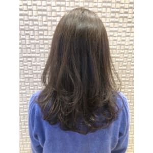 【新宿 Olives by neolive】カーキグレージュ