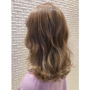 【新宿 Olives by neolive】ミディベージュ