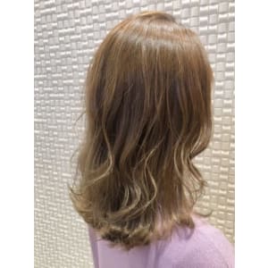 【新宿 Olives by neolive】レイヤーベージュ