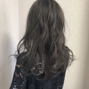 透明感&ツヤ感☆エヌドットのアッシュ系カラー！！