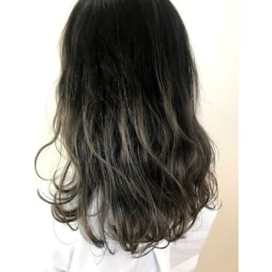 カーキアッシュ