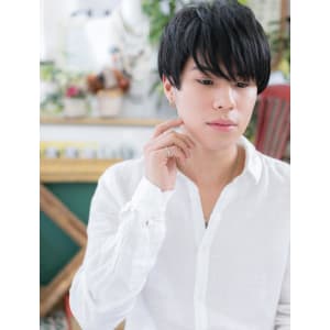 アシンメトリーで大人顔メンズショート  ニュアンスカール