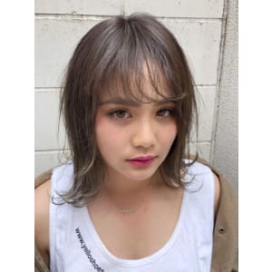 外ハネミディ