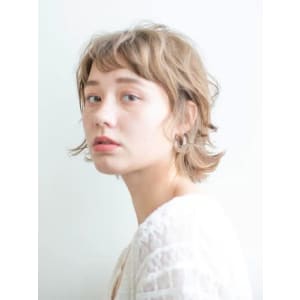 ふんわり波ウェーブショート - HAIR & MAKE EARTH 町田店【ヘアメイクアース マチダテン】掲載中